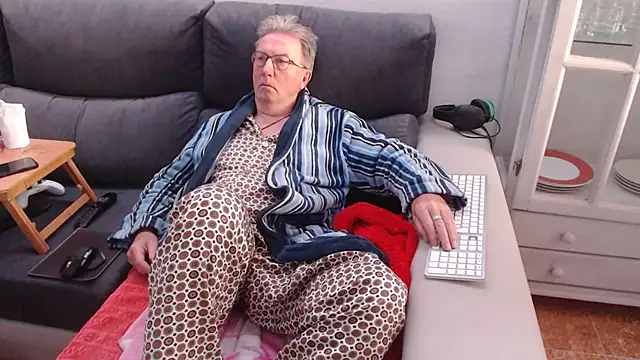 Nudelschwanz online show from February 2025 07:58:02 AM