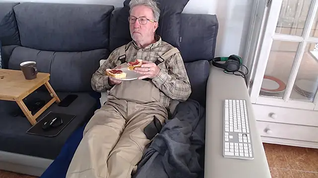 Nudelschwanz online show from February 2025 03:26:01 PM