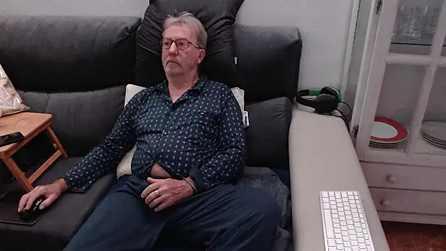 Nudelschwanz online show from March 2025 04:34:02 AM