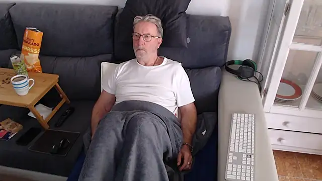 Nudelschwanz online show from March 2025 03:49:01 PM