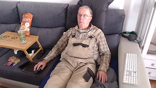 Nudelschwanz online show from March 2025 12:04:02 PM