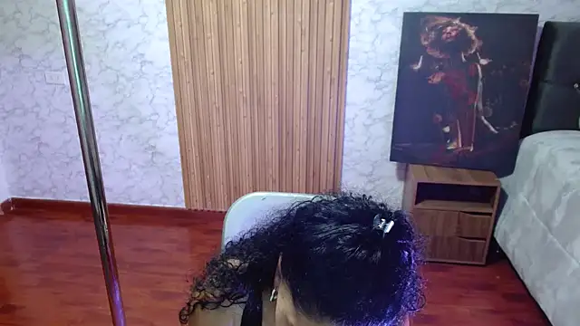 Anitta muscle online show from April 2026 08:47:01 PM