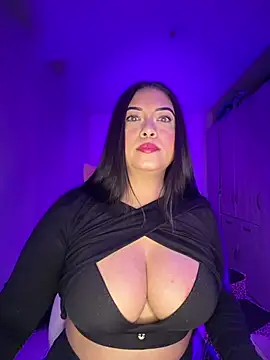 Snapshot of cami_ortiz__ chatting on July 2026 05:11:01 AM cami ortiz online show from July 2026 05:11:01 AM