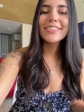 Snapshot of DaphneUwu chatting on December 2024 05:23:02 PM DaphneUwu online show from December 2024 05:23:02 PM