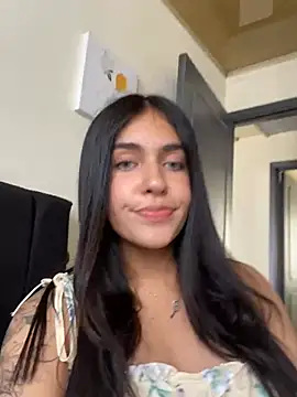 Snapshot of DaphneUwu chatting on January 2025 05:27:01 PM DaphneUwu online show from January 2025 05:27:01 PM