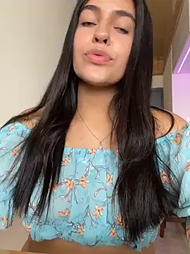 Snapshot of DaphneUwu chatting on February 2025 02:22:02 PM DaphneUwu online show from February 2025 02:22:02 PM