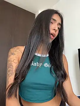 DaphneUwu online show from April 2026 02:49:01 PM