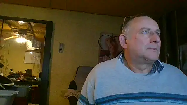 Snapshot of jeanlulu chatting on January 2025 08:37:02 PM jeanlulu online show from January 2025 08:37:02 PM