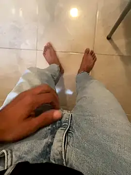 amyalaruz34ist online show from October 2025 02:24:01 PM