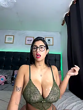 Snapshot of lovely_violet13 chatting on November 2025 02:38:01 PM lovely violet13 online show from November 2025 02:38:01 PM