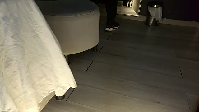 MarkWalker   online show from November 2025 10:48:02 AM