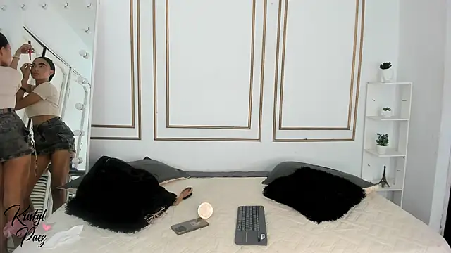 kristyl paez online show from December 2025 07:00:01 PM