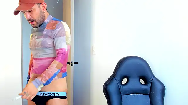 nicolas cox online show from July 2026 08:19:01 PM