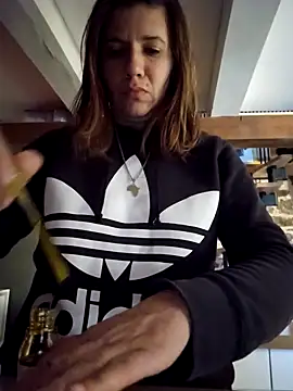 Snapshot of Lina_lou4 chatting on February 2025 02:13:02 PM Lina lou4 online show from February 2025 02:13:02 PM