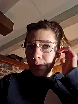 Snapshot of Lina_lou4 chatting on February 2025 09:59:02 AM Lina lou4 online show from February 2025 09:59:02 AM