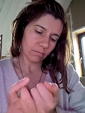 Snapshot of Lina_lou4 chatting on March 2025 08:51:02 AM Lina lou4 online show from March 2025 08:51:02 AM