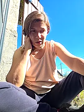 Snapshot of Lina_lou4 chatting on October 2025 11:53:02 AM Lina lou4 online show from October 2025 11:53:02 AM