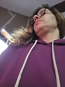 Snapshot of Lina_lou4 chatting on February 2026 03:42:01 PM Lina lou4 online show from February 2026 03:42:01 PM