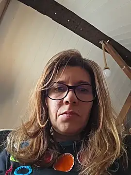 Snapshot of Lina_lou4 chatting on February 2026 02:03:02 PM Lina lou4 online show from February 2026 02:03:02 PM