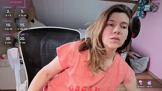 Snapshot of Lina_lou4 chatting on February 2026 04:27:02 PM Lina lou4 online show from February 2026 04:27:02 PM