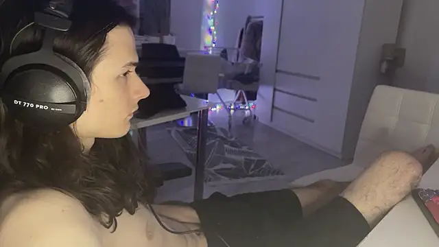 CandyChell online show from February 2026 02:54:01 PM