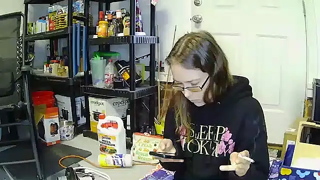 Dakota 02 online show from October 2025 12:49:02 PM