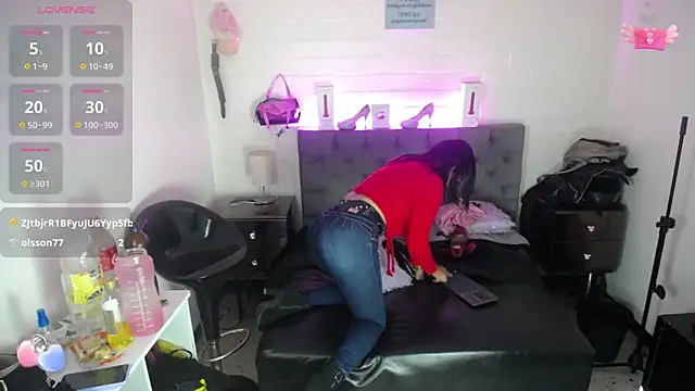 louise nails online show from February 2025 12:48:02 PM