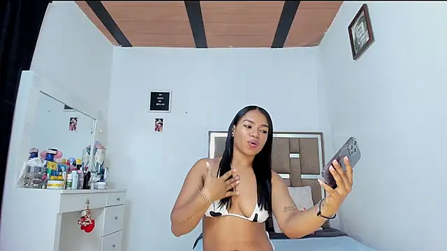 kendall-ewers online show from March 2025 11:01:02 PM