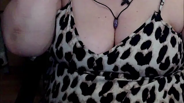 Snapshot of mayasmith chatting on May 2026 06:42:01 AM mayasmith online show from May 2026 06:42:01 AM