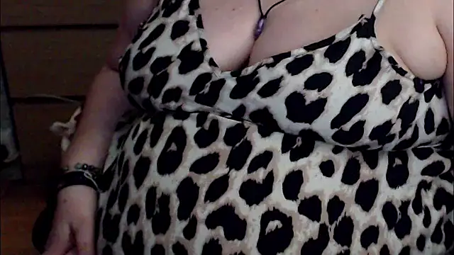 Snapshot of mayasmith chatting on May 2026 06:48:01 PM mayasmith online show from May 2026 06:48:01 PM