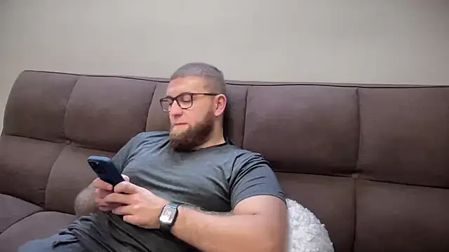 Bear bear  online show from December 2024 10:01:02 AM