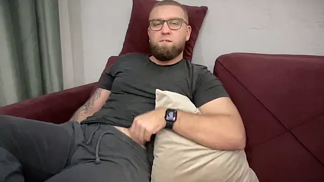 Bear bear  online show from February 2025 03:38:01 PM