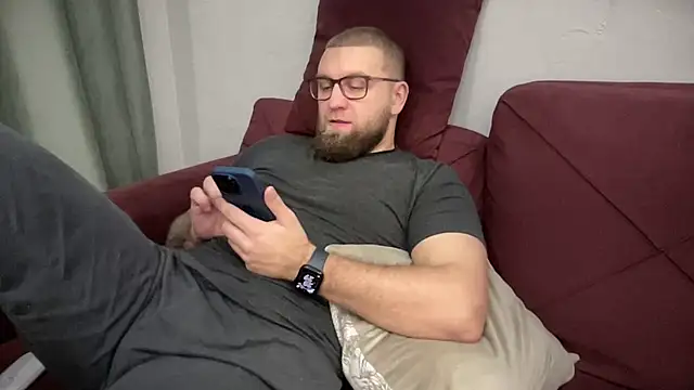 Bear bear  online show from February 2025 05:30:01 PM