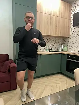 Bear bear  online show from February 2025 05:09:02 PM