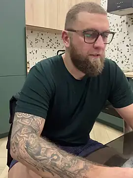 Bear bear  online show from February 2025 09:02:01 PM