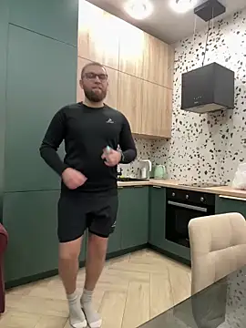 Bear bear  online show from February 2025 05:04:01 PM