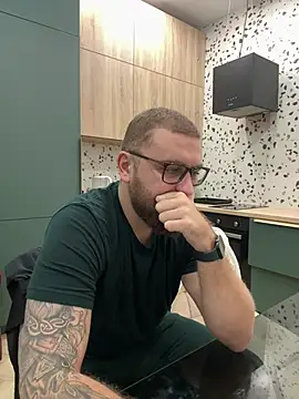 Bear bear  online show from March 2025 01:31:02 PM