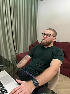 Bear bear  online show from March 2025 03:35:01 PM