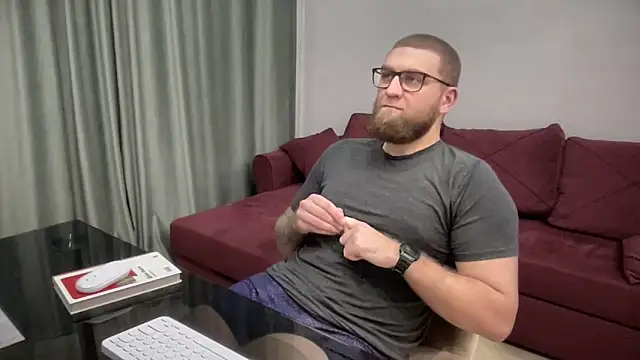 Bear bear  online show from March 2025 05:28:02 PM