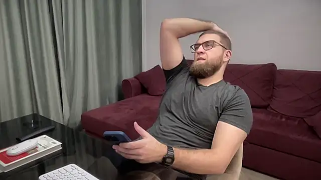 Bear bear  online show from March 2025 08:31:02 PM