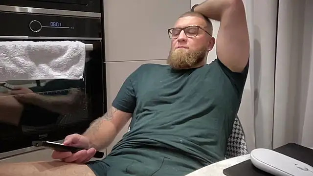 Bear bear  online show from September 2025 02:43:02 PM