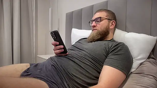 Bear bear  online show from October 2025 10:04:01 AM