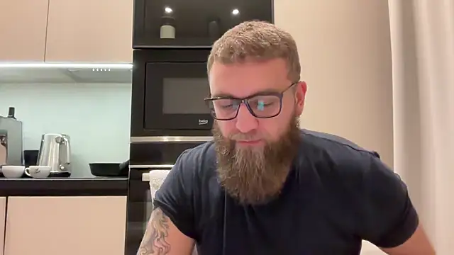 Bear bear  online show from November 2025 12:38:01 PM