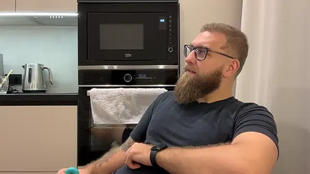 Bear bear  online show from December 2025 12:03:02 PM