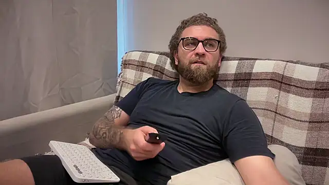 Snapshot of Bear_bear_ chatting on August 2026 08:38:02 AM Bear bear online show from August 2026 08:38:02 AM