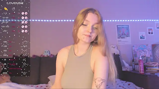 MiaMiaMeow online show from February 2025 05:04:02 PM