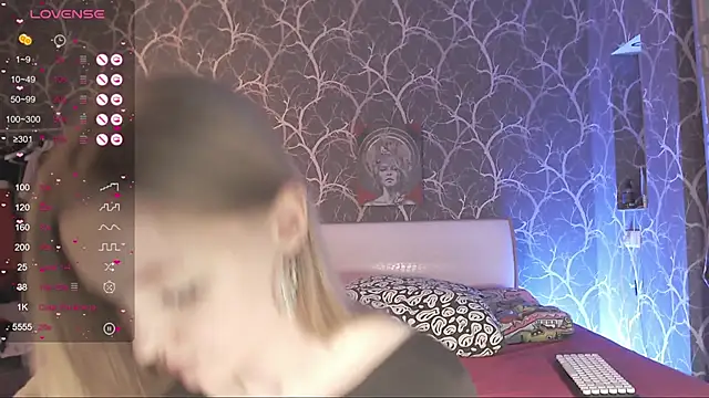 MiaMiaMeow online show from November 2025 03:04:01 PM