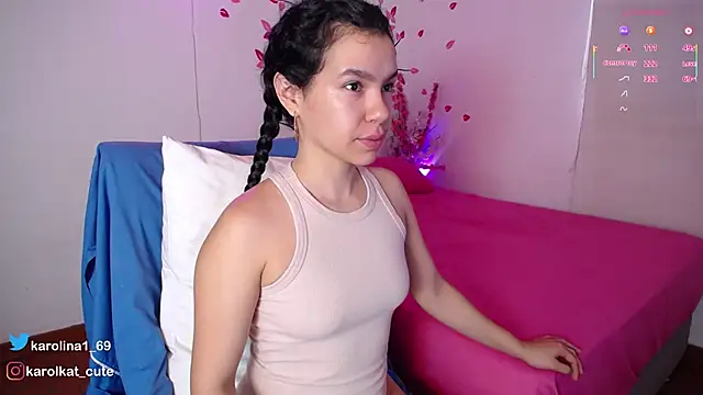 Karolina 1 online show from December 2025 02:13:02 PM