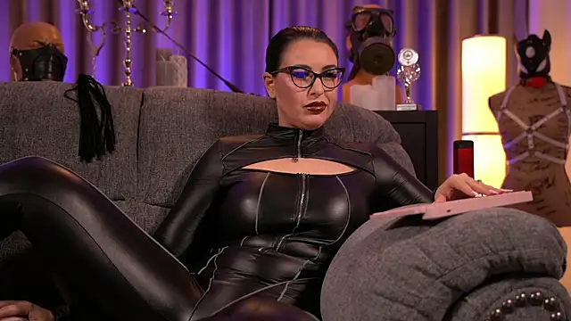 kelly kent online show from December 2024 05:12:01 PM