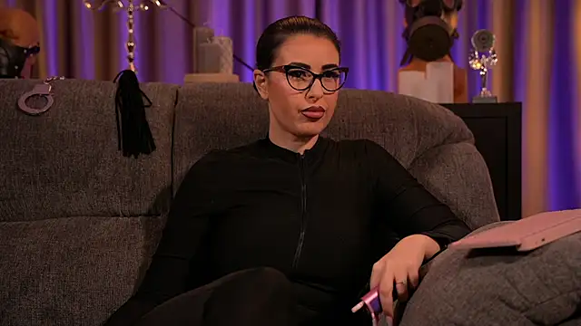 kelly kent online show from March 2025 01:20:02 AM